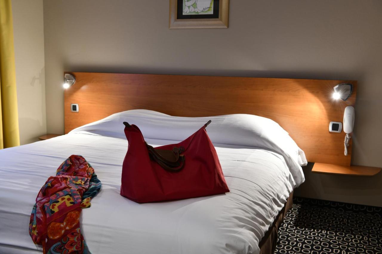 In Situ Hotel Valenciennes Kültér fotó